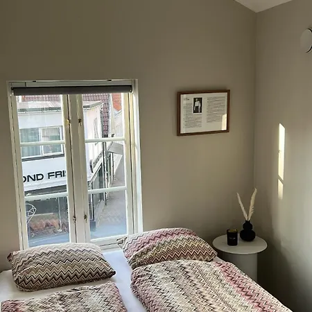 Appartement Modern Right In The Center With A Large Terrace